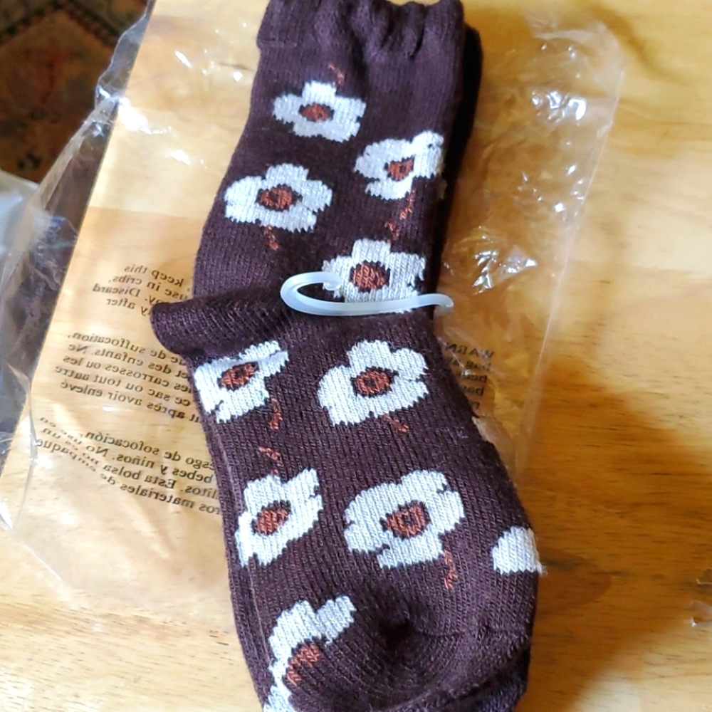 Daisy Socks 🎄 - Picture 1 of 4